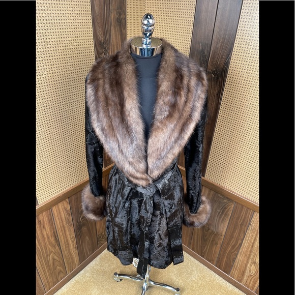 Badgley Mischka Broadtail & Russian Sable Trim Fur Robe Style Belt Jacket Coat S - Picture 2 of 12